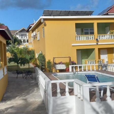 Bed and Breakfast Modrians Runaway Bay Exterior foto
