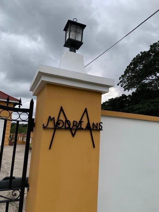 Bed and Breakfast Modrians Runaway Bay Exterior foto