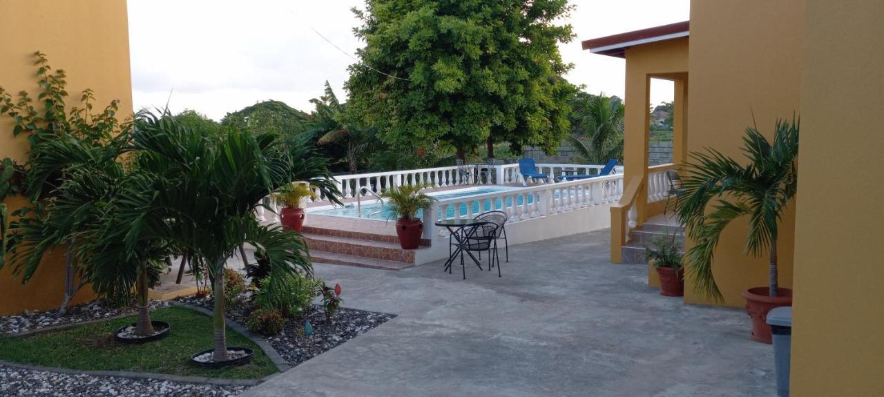 Bed and Breakfast Modrians Runaway Bay Exterior foto