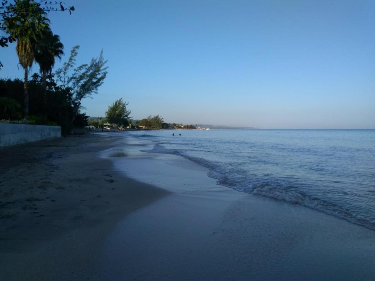 Bed and Breakfast Modrians Runaway Bay Exterior foto
